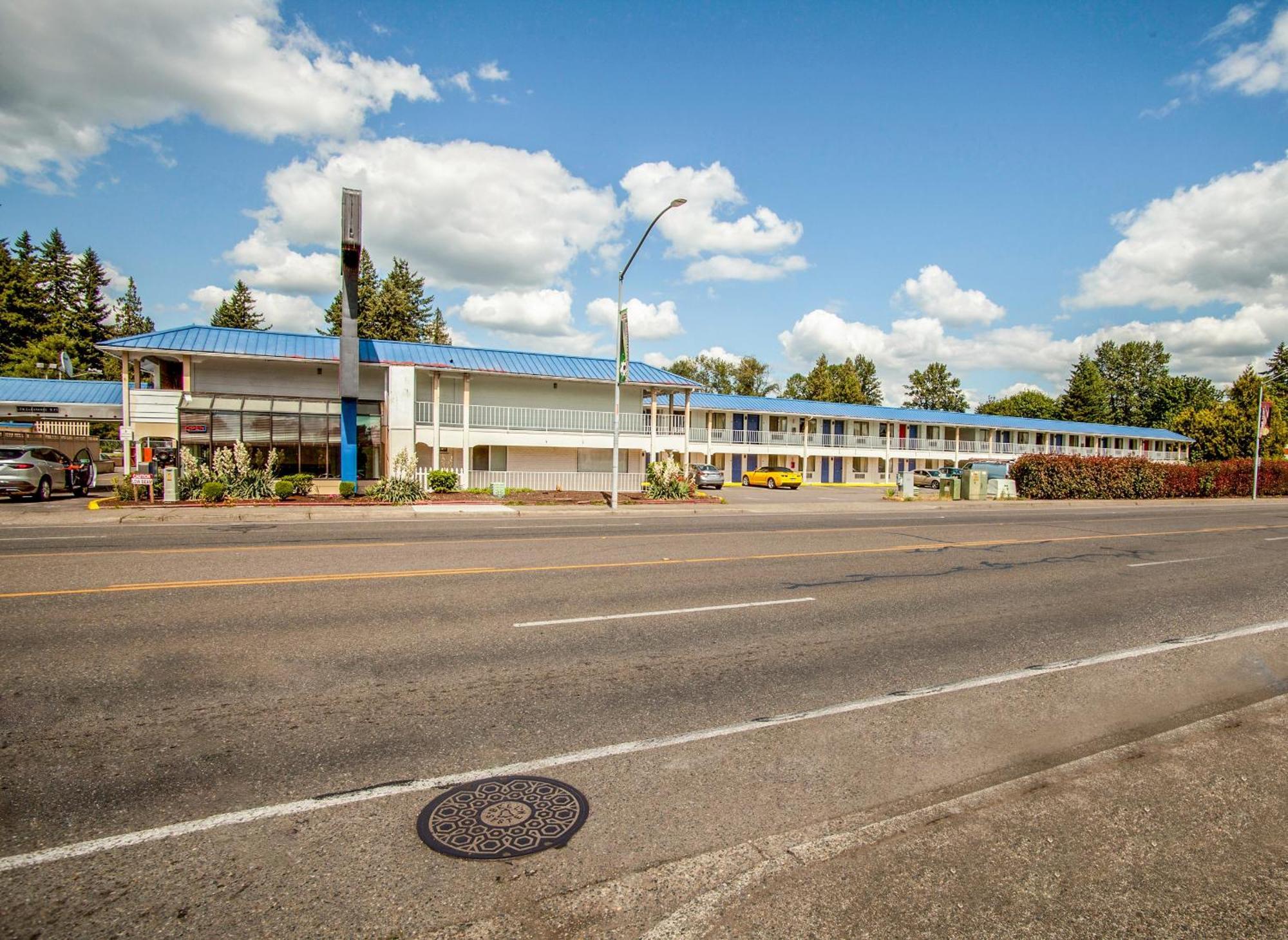Oyo Hotel Centralia Exterior foto